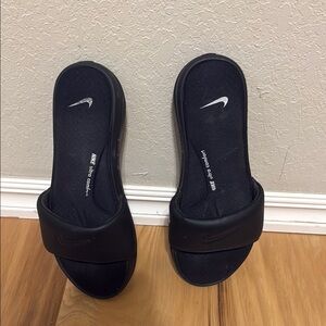 Nike Women's Black Slide Sandals